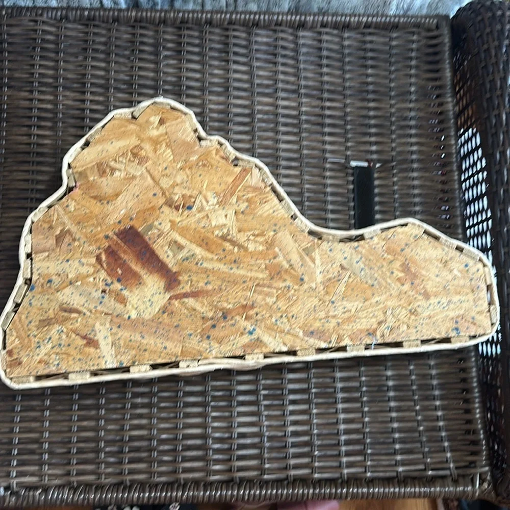 Woven Virginia shaped basket 19” x 11.5”